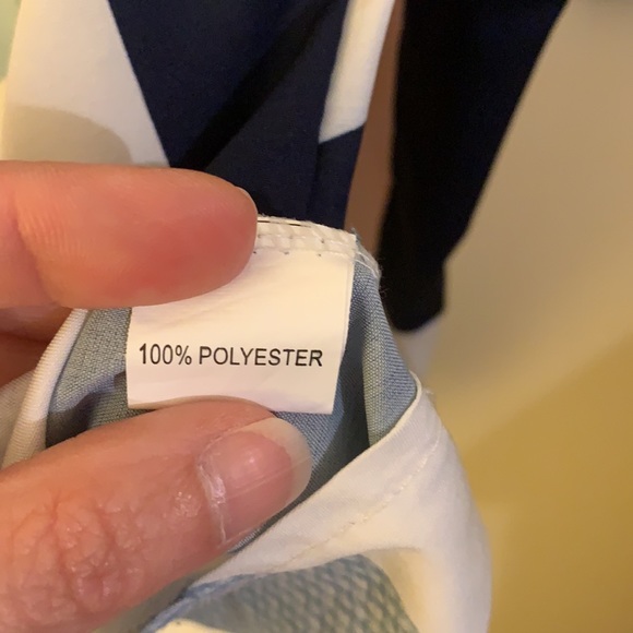 Geometric pattern top. - Picture 4 of 5